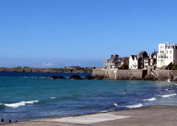 Spacious Apt Near The Sea In Saint-Malo